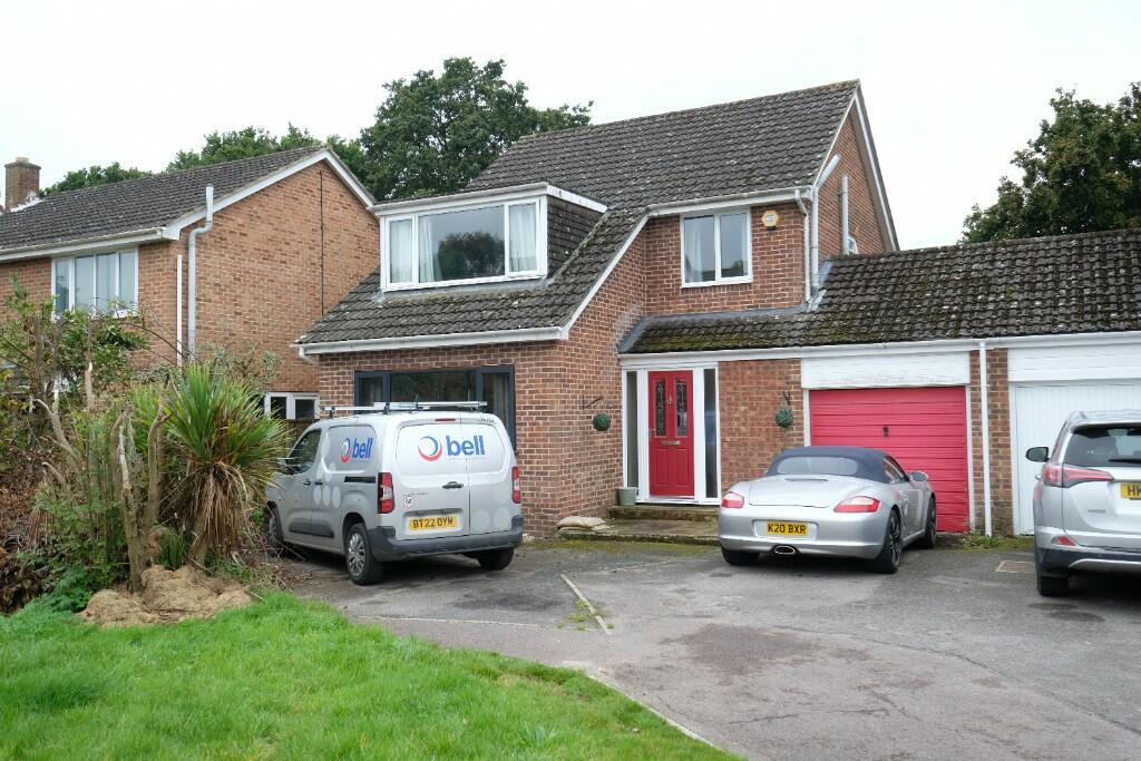4 bedroom link detached house for sale in Poplar Drive, Marchwood