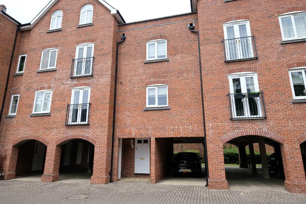 Main image of property: Portside Close, Marchwood, Southampton, SO40 4AL