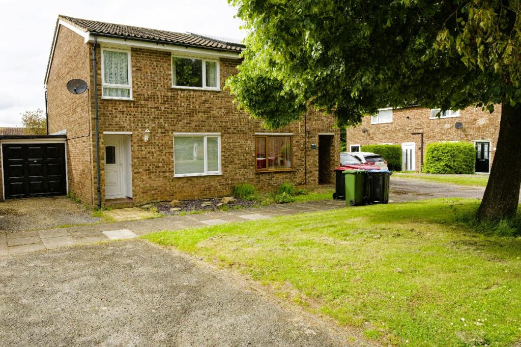 3 bedroom semidetached house for sale in Hastings, Stony Stratford, MK11