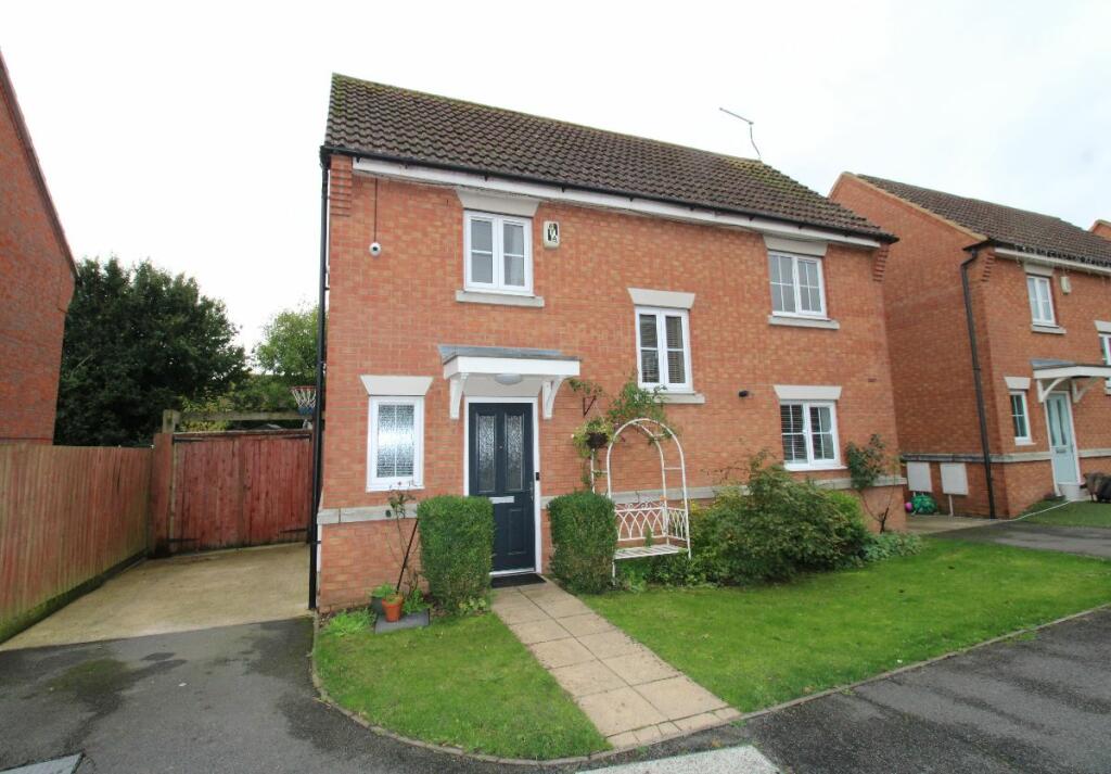 4 bedroom detached house for sale in Rabans Close, Olney, MK46