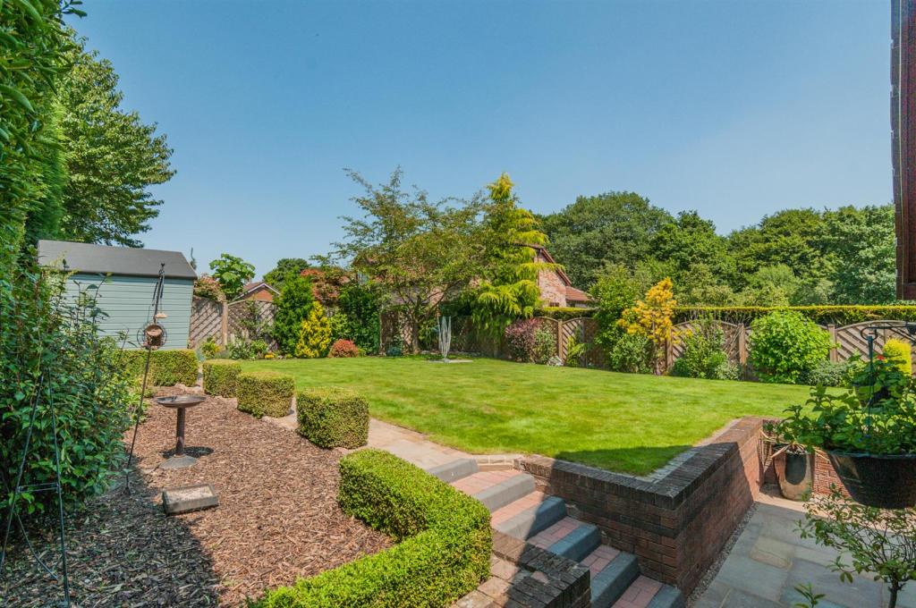 4 bedroom detached house for sale in First Lane, Off Morthen Road