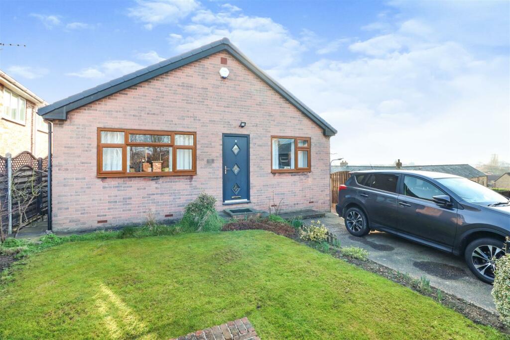 2 bedroom detached bungalow for sale in St. Johns Road, Cudworth