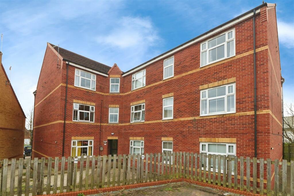2 bedroom apartment for sale in Stonegate Mews, Balby, Doncaster, DN4