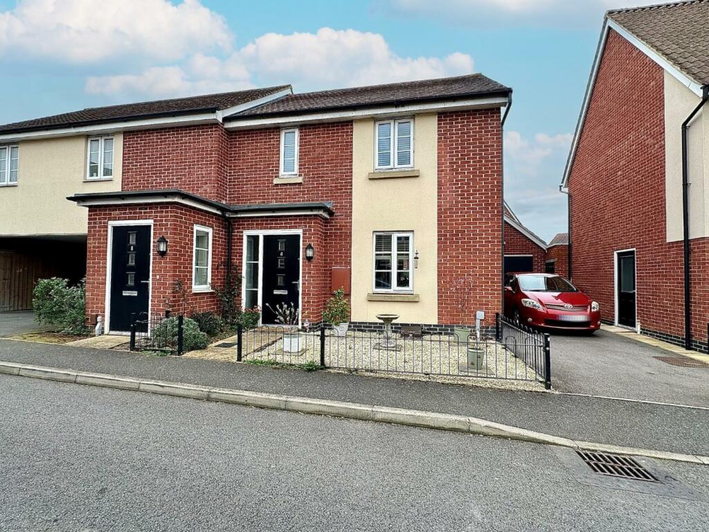 2 bedroom semidetached house for sale in Tiller Way, Pineham Lock