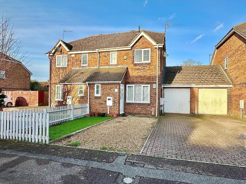 Main image of property: Tapeley Gardens, East Hunsbury, Northampton NN4