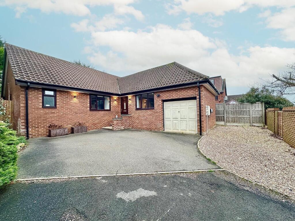 Main image of property: Ravens Croft, East Hunsbury, Northampton NN4