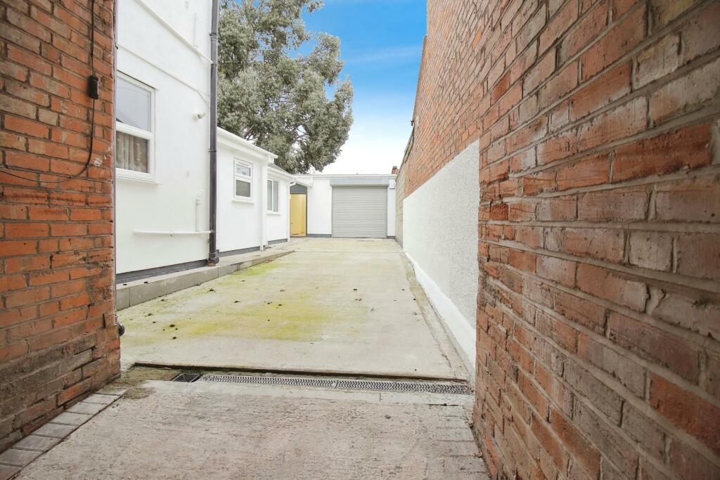 Additional property image - Warwick Road, Tyseley, Birmingham