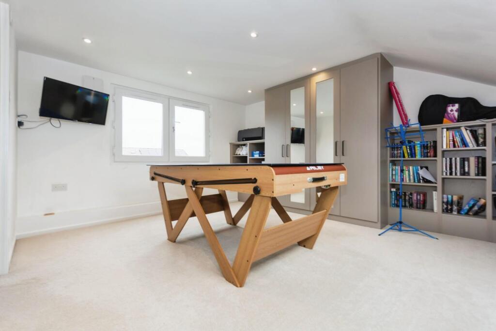 Additional property image - Trehern Close, Knowle, Solihull