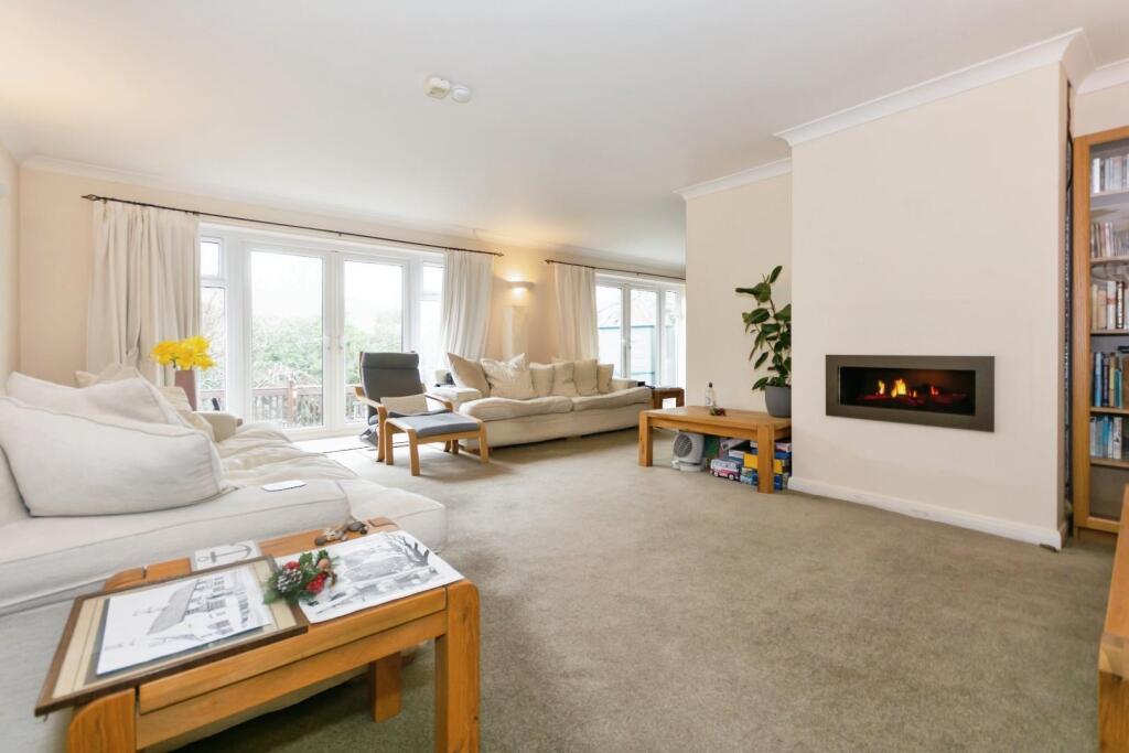 Additional property image - Elm Tree Rise, Hampton-In-Arden, Solihull
