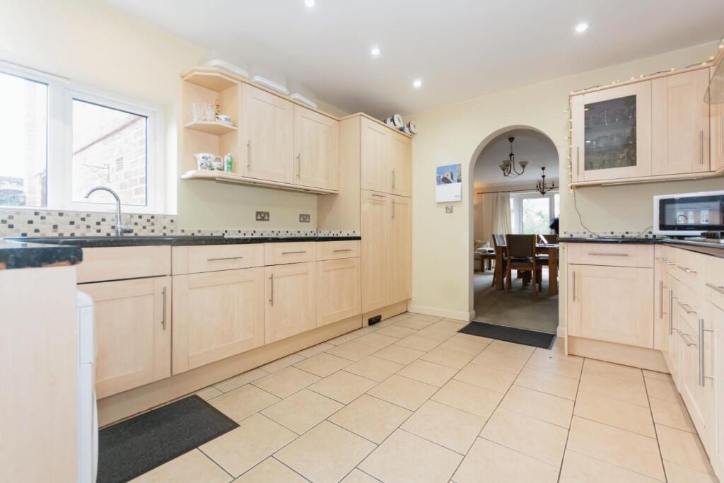Additional property image - Elm Tree Rise, Hampton-In-Arden, Solihull
