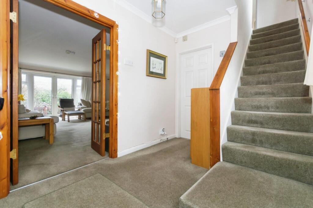 Additional property image - Elm Tree Rise, Hampton-In-Arden, Solihull