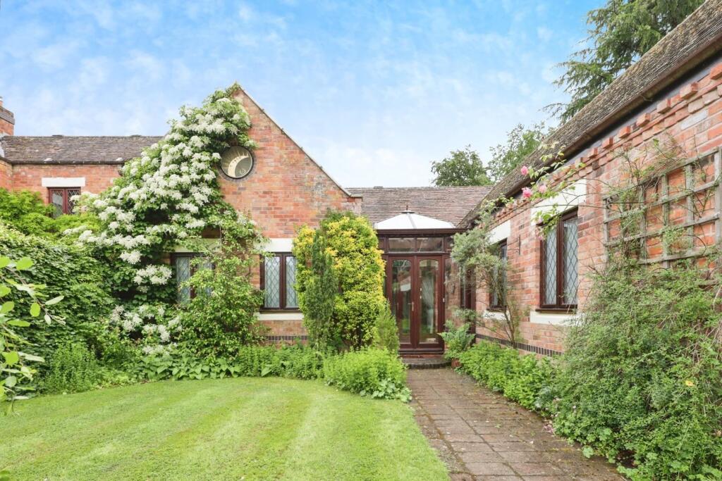 Main image of property: Longbarn, Parkfields, Arden Drive, Dorridge, Solihull