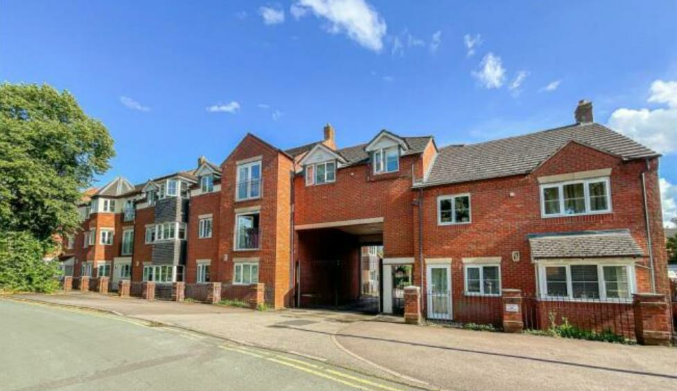 2 bedroom apartment for sale in Bonehill Road, Tamworth, B78