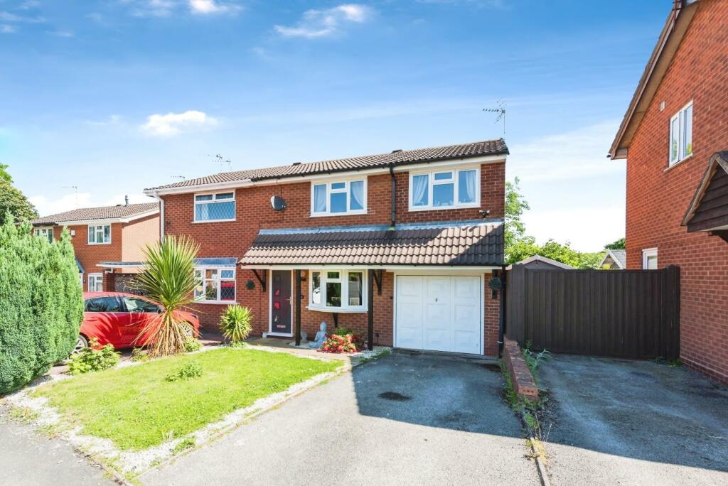 3 bedroom semi-detached house