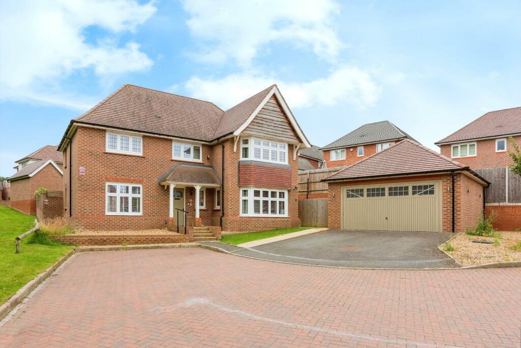 Main image of property: Armitage Close, Amington, Tamworth, Staffordshire