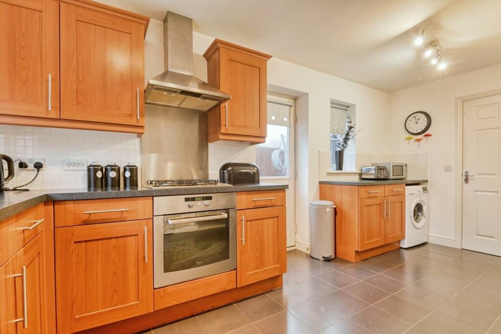 Additional property image - Valley Drive, Wilnecote, Tamworth