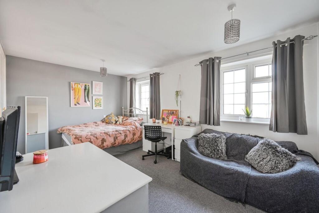 Additional property image - Avill, Hockley, Tamworth