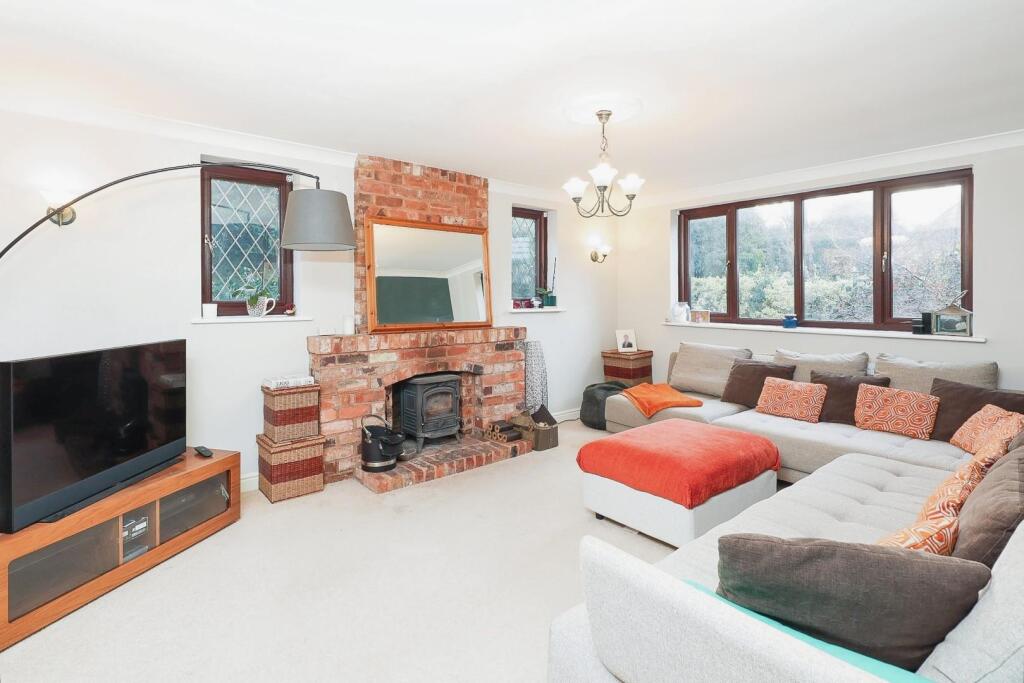 Additional property image - Hurley Close, Sutton Coldfield