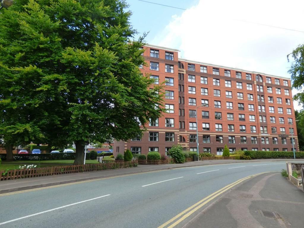 1 bedroom flat for sale in Lower Sandford Street, Lichfield, WS13