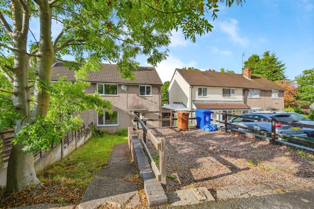 3 bedroom semi-detached house
