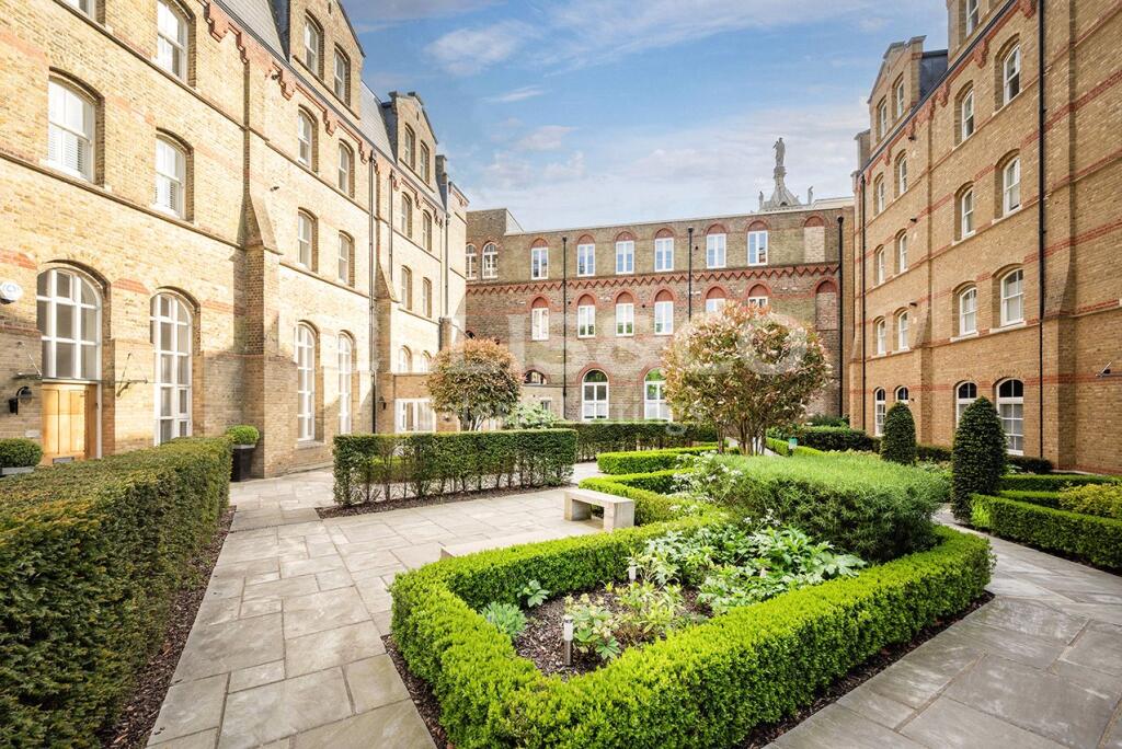 Main image of property: Cambridge Court, 3 Holborn Close, Mill Hill, London, NW7