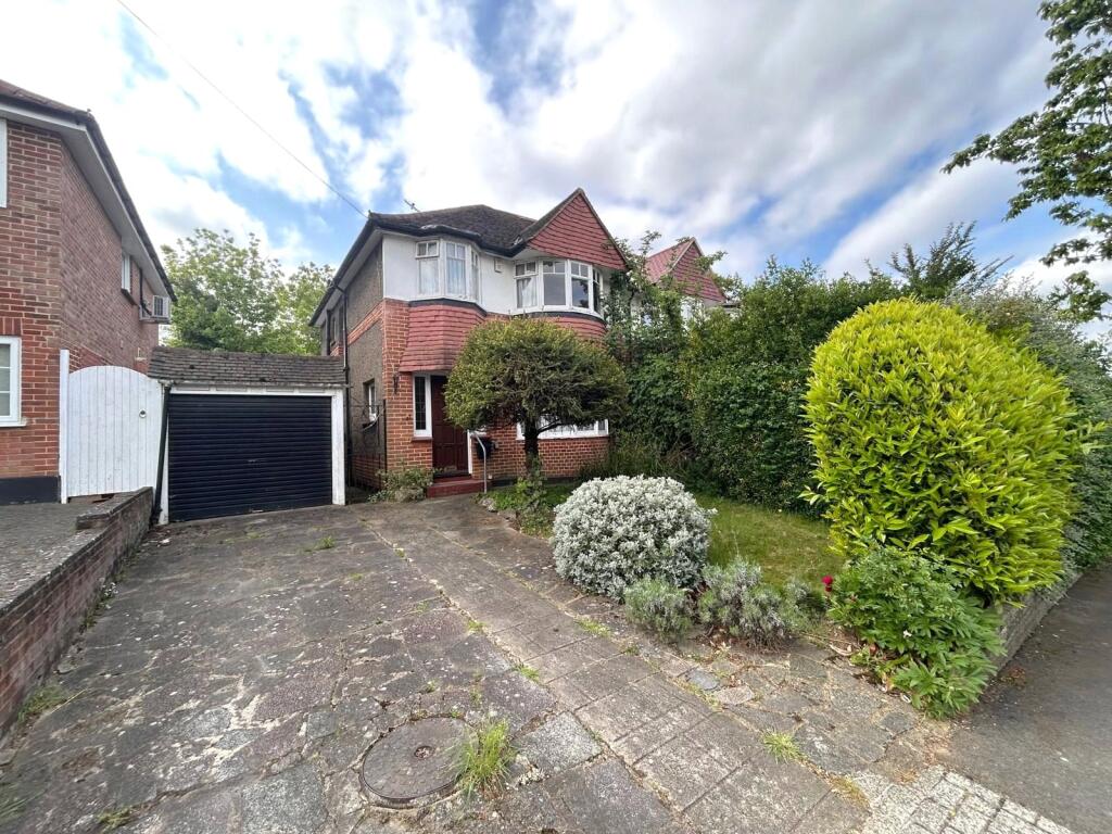Main image of property: Worcester Crescent, Mill Hill, London, NW7