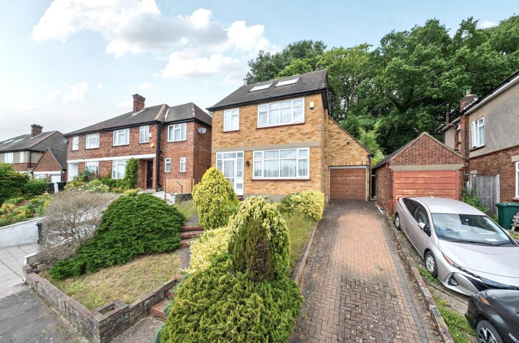 Main image of property: The Reddings, Mill Hill, London, NW7