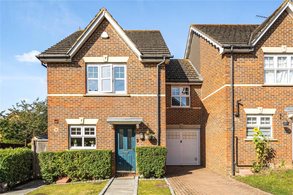 Main image of property: Colenso Drive, Mill Hill, London, NW7