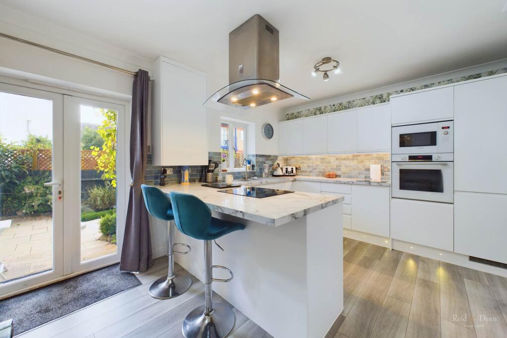 Additional property image - The Piazza, Sovereign Harbour