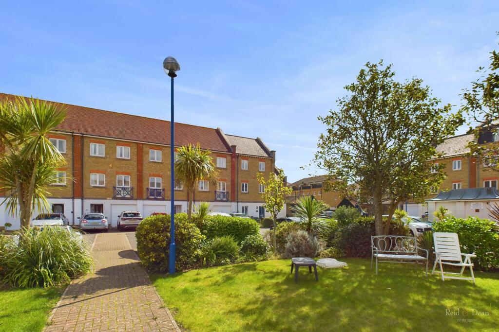Additional property image - The Piazza, Sovereign Harbour