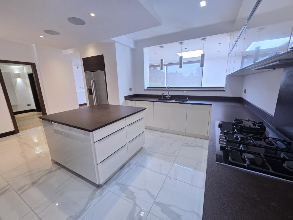 Main image of property: Hankins Lane, London, NW7