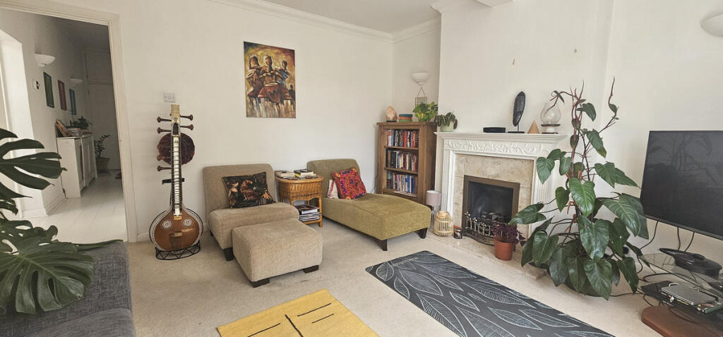 Main image of property: Grove Park Road, London, SE9