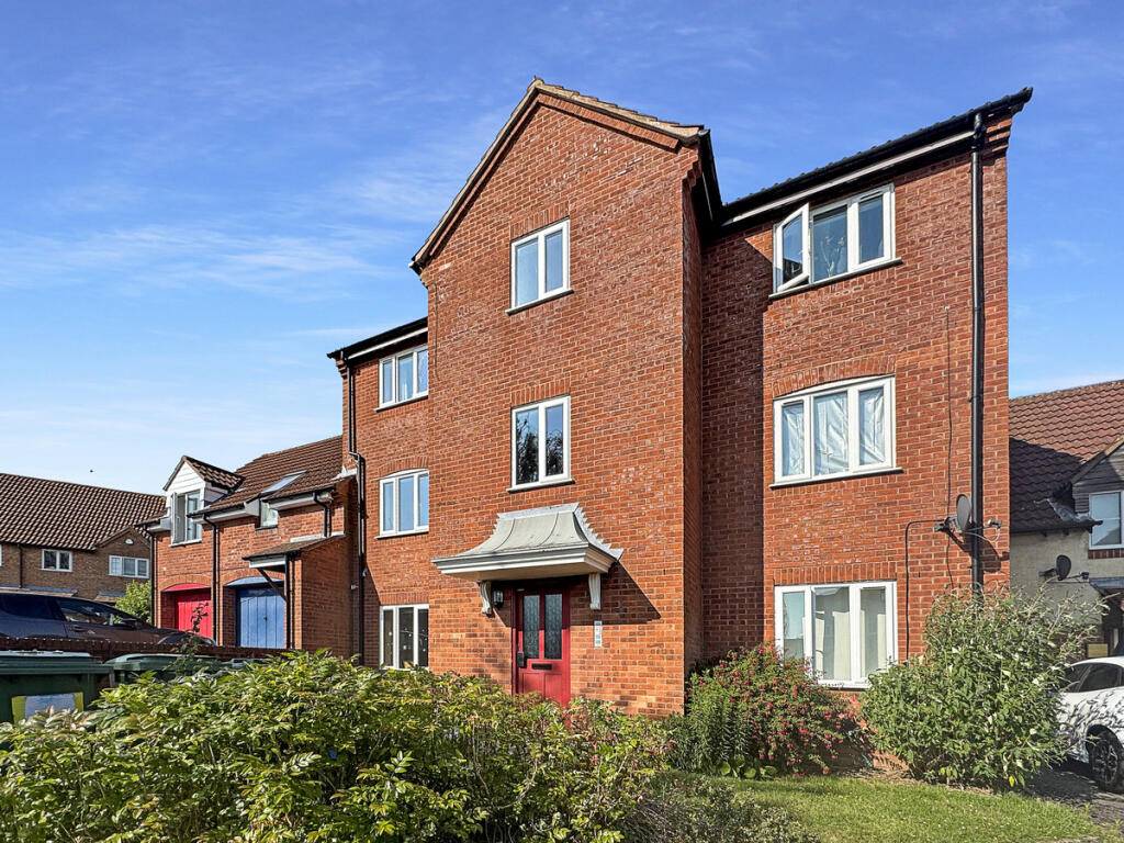 Main image of property: Stanshaws Close, Bristol, BS32