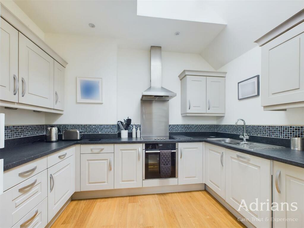 Additional property image - Broomfield Road, Chelmsford
