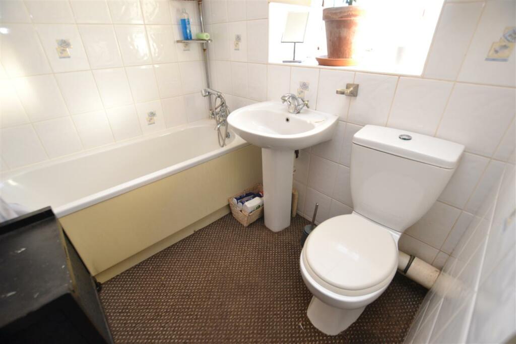 Additional property image - Colyers Reach, Chelmsford