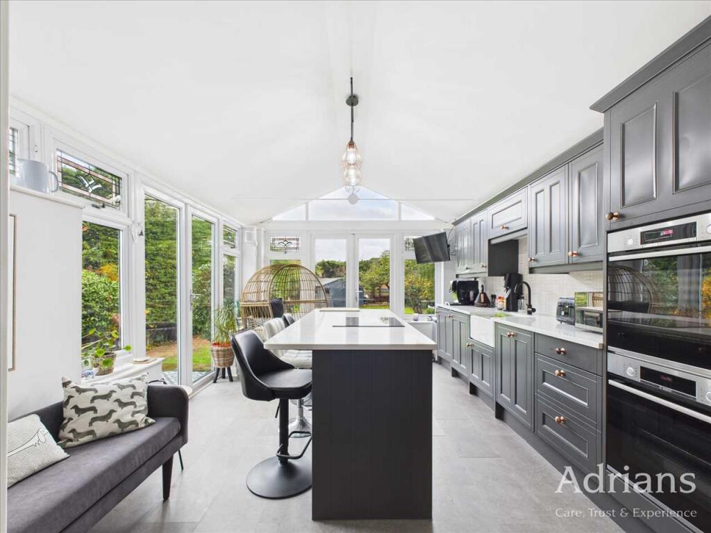 Main image of property: Chelmer Road, Chelmsford