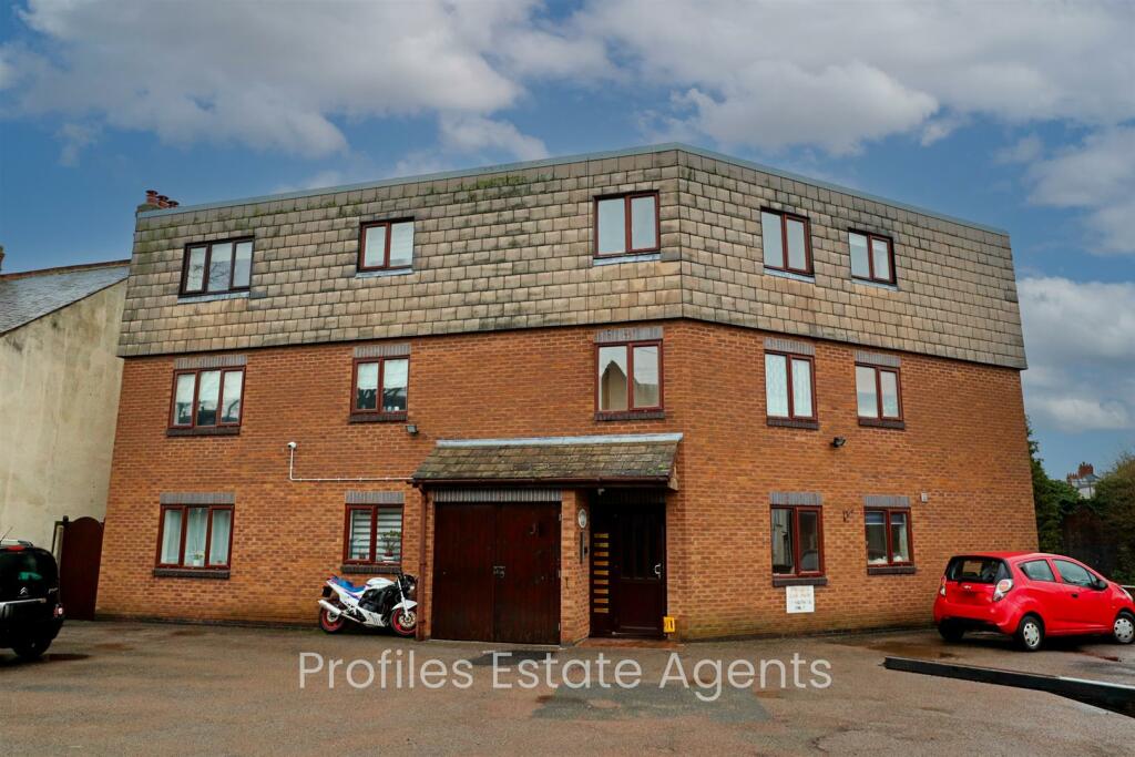 1 bedroom apartment for sale in Staniforth Court, Bank Terrace, Barwell