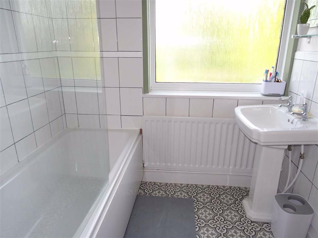 3 bedroom semidetached house for sale in Salem Road, Burbage, LE10