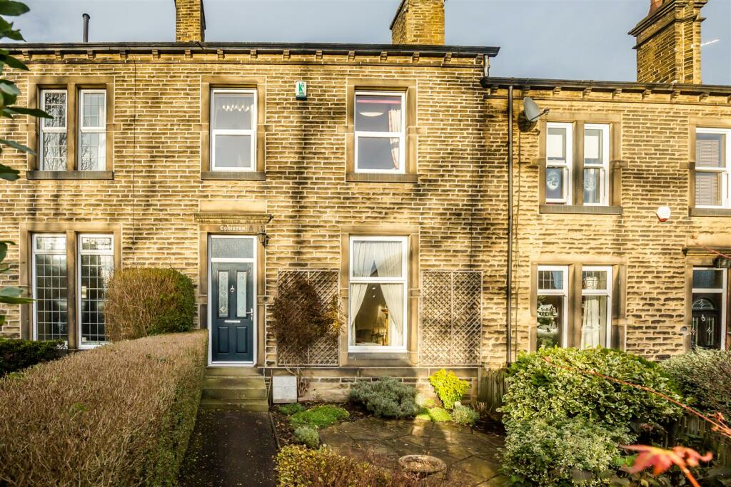 4 bedroom terraced house for sale in Birkby Hall Road, Birkby