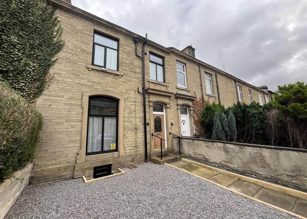 4 bedroom terraced house