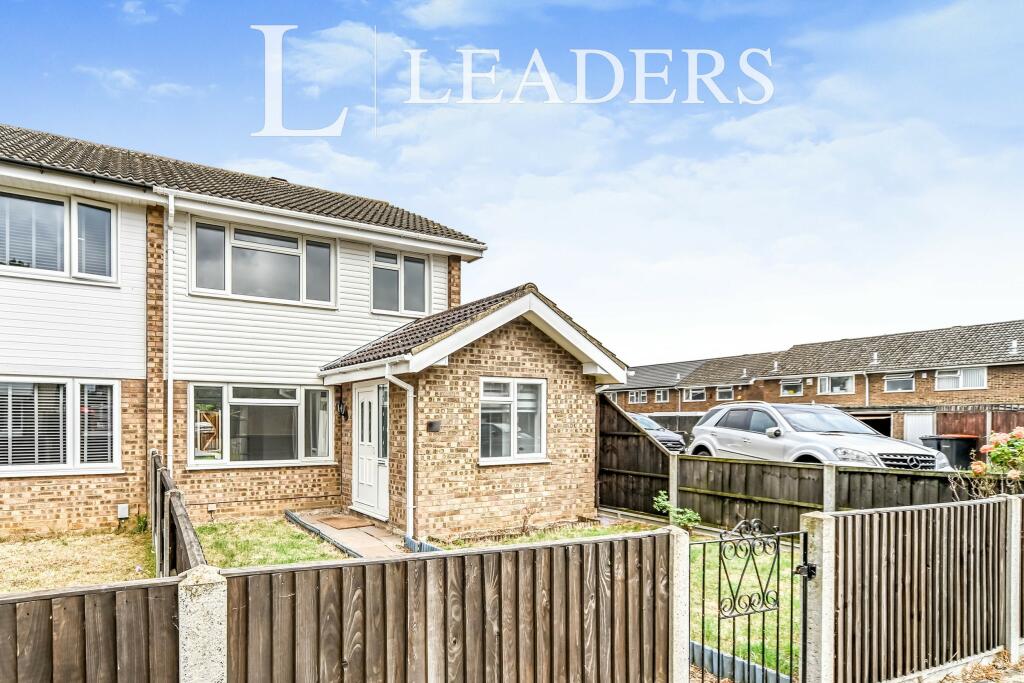 3 bedroom semidetached house for rent in Cherry Walk, Kempston, MK42