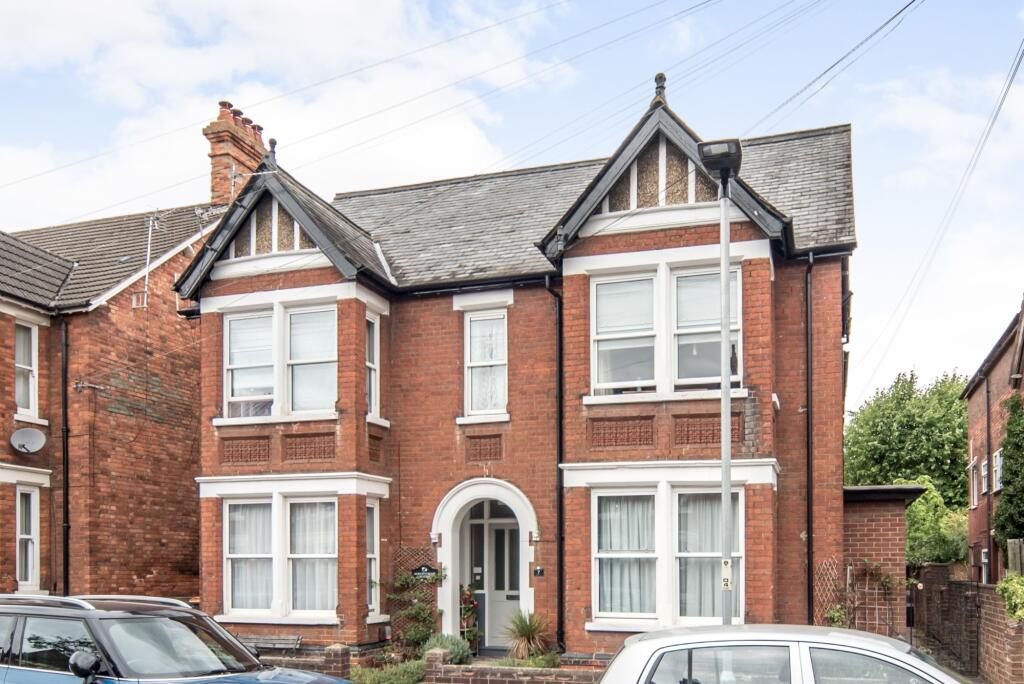 Main image of property: Merton Road, Bedford, MK40 3AF