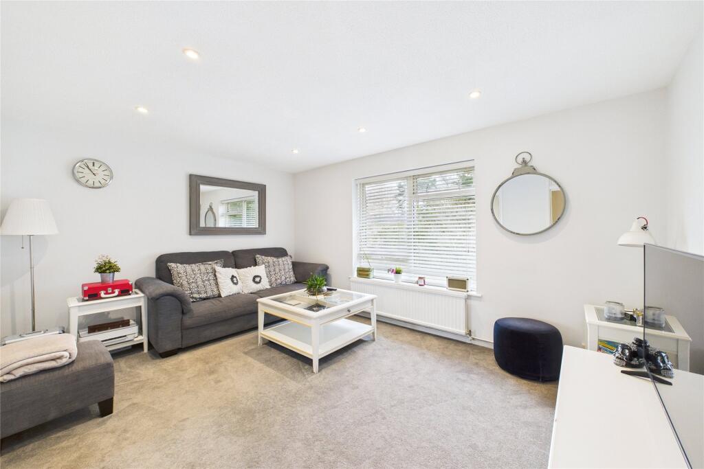 Main image of property: Arnett Avenue, Finchampstead, Wokingham, Berkshire, RG40