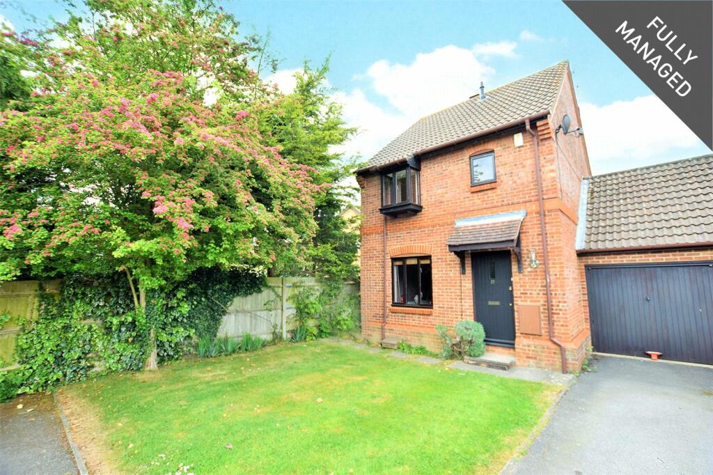 3 bedroom link detached house for rent in Simkins Close, Winkfield Row