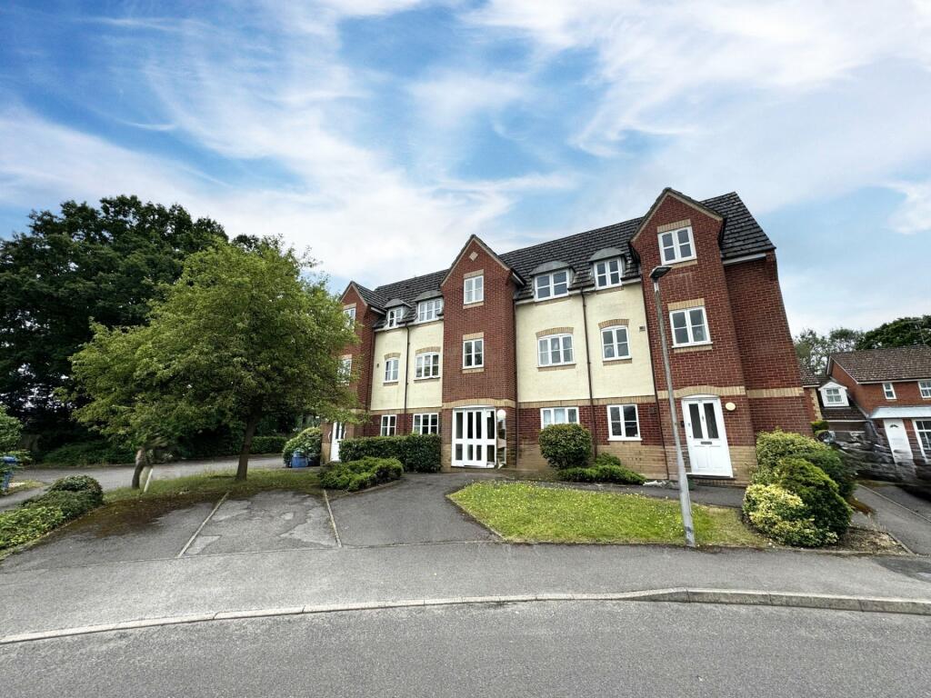 2 bedroom apartment for sale in Hitherhooks Hill, Binfield, Bracknell