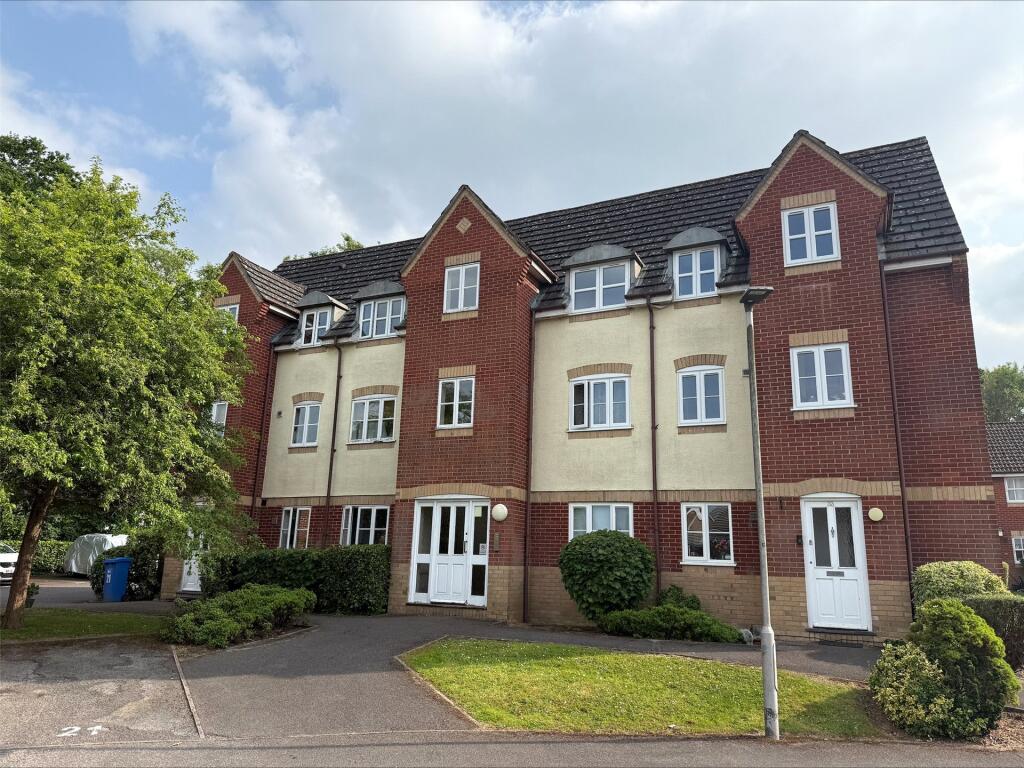 Main image of property: Hitherhooks Hill, Temple Park, Binfield, Berkshire, RG42