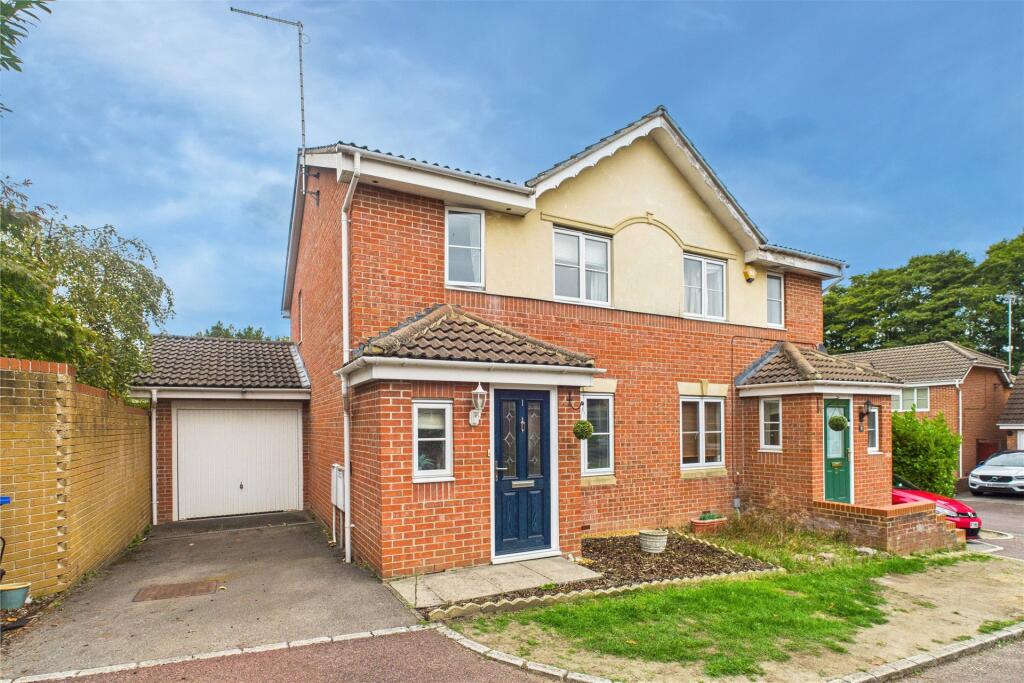 Main image of property: Fitzroy Close, Bracknell, Berkshire, RG12