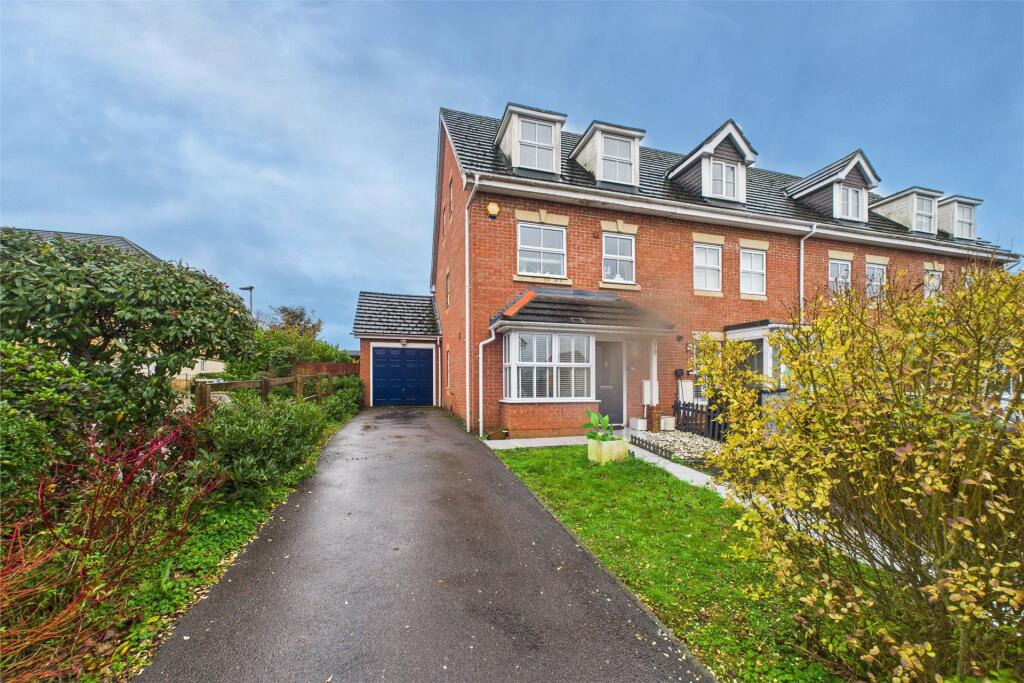 Main image of property: Boole Heights, Bracknell, Berkshire, RG12