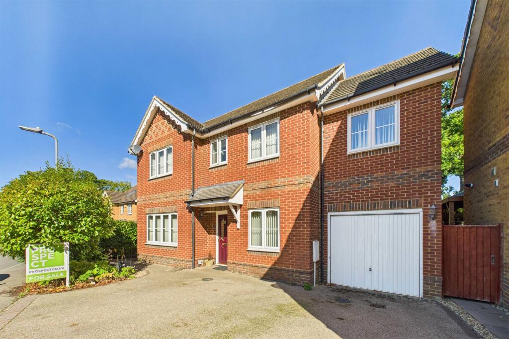 Main image of property: Lyon Oaks, Warfield, Berkshire, RG42