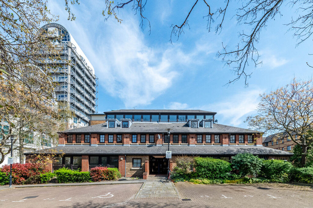 Main image of property: Mast Court, Surrey Quays SE16